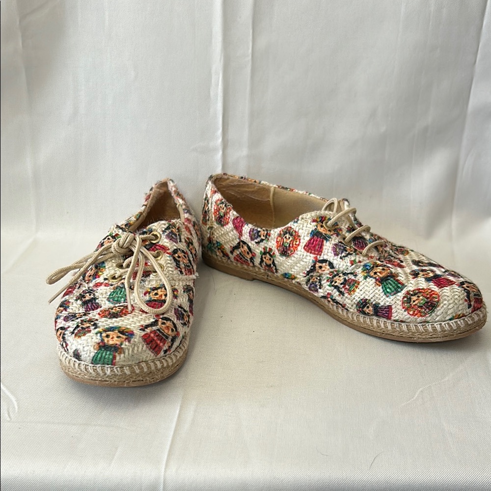 Calzado Lauriana Burlap Artisian Hand Made Little Dolls Slip On w/laces Size 8